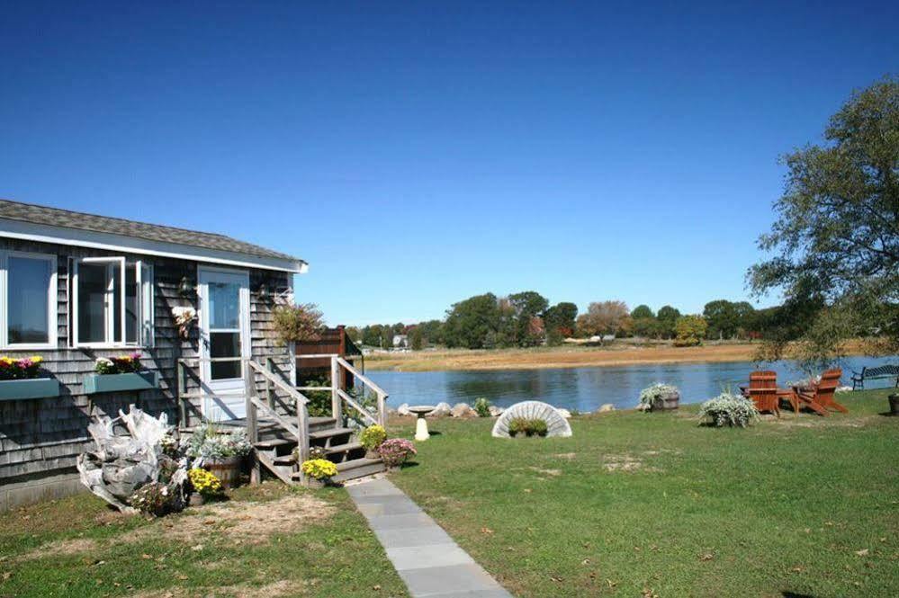 Shea'S Riverside Inn & Motel Essex Kültér fotó